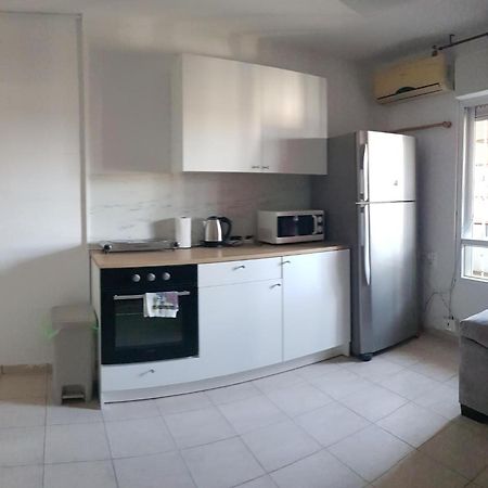 Апартаменти Cozy Flat With Parking Well-Placed Near Tlv Airport Lod Екстер'єр фото