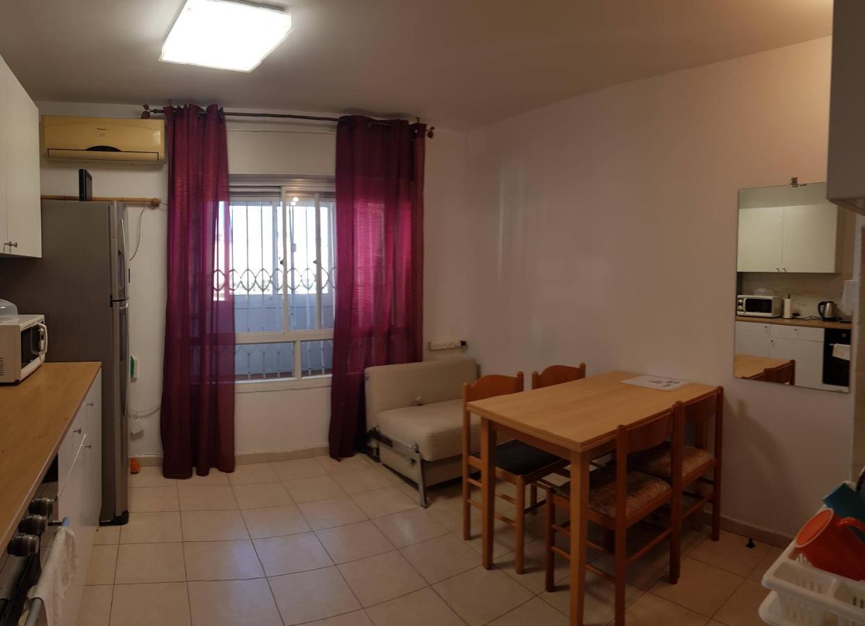 Апартаменти Cozy Flat With Parking Well-Placed Near Tlv Airport Lod Екстер'єр фото