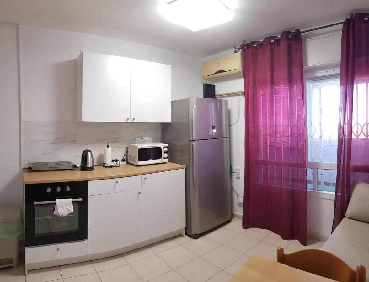 Апартаменти Cozy Flat With Parking Well-Placed Near Tlv Airport Lod Екстер'єр фото